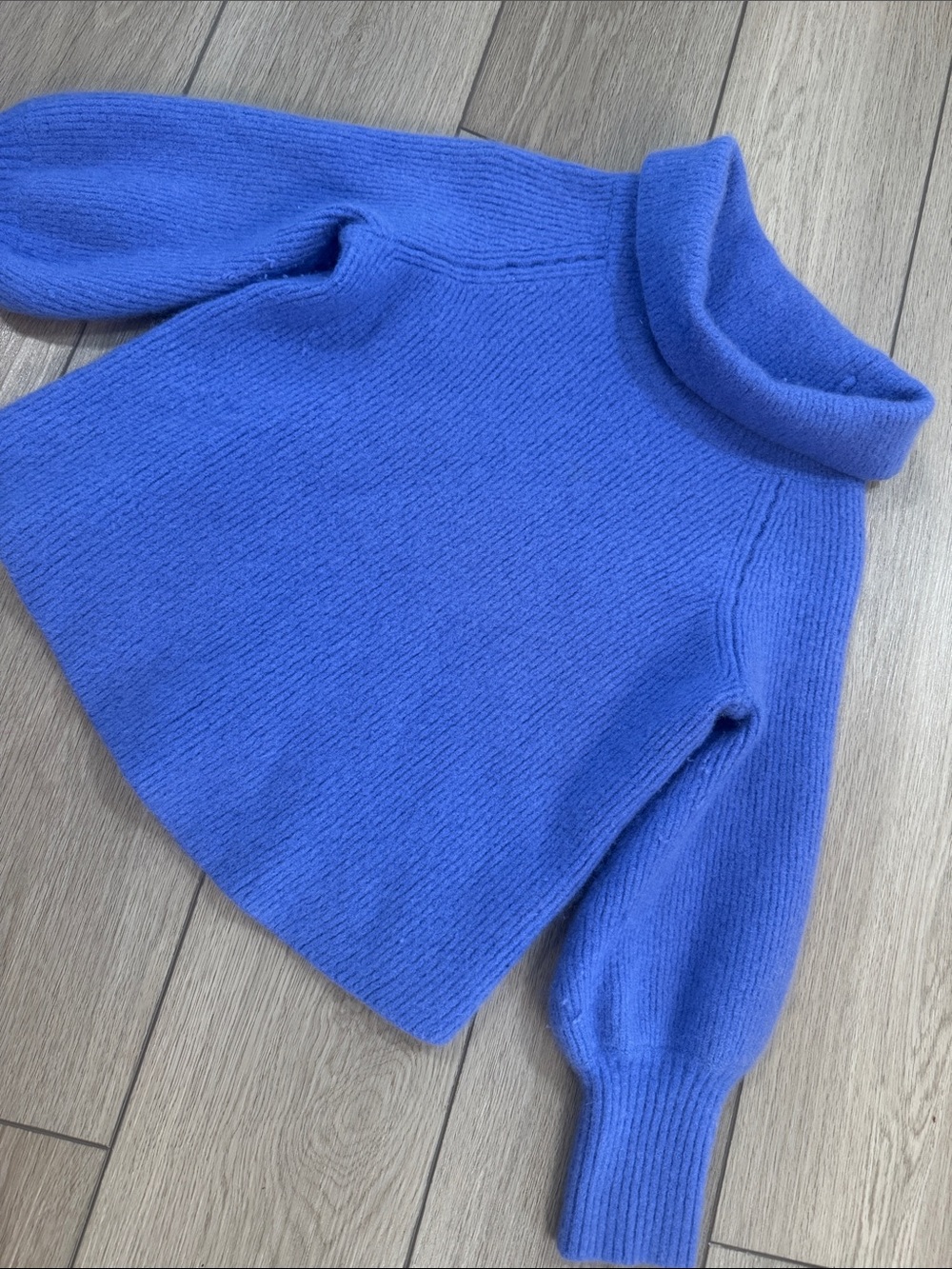 Soft Surroundings Cashmere Pull Over Sz M
blue Trendy Soft Sweater Cozy
